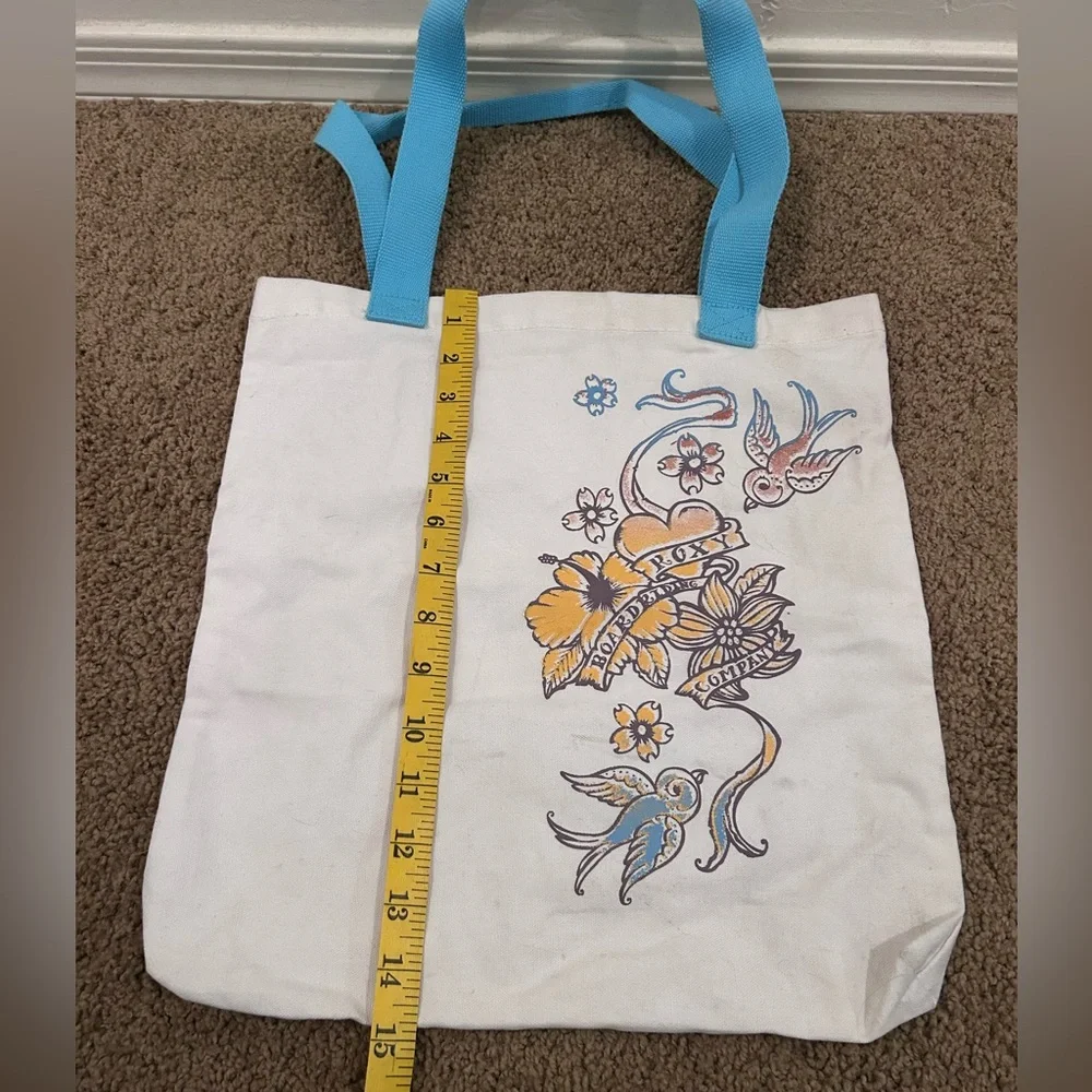 NWOT Roxy Vintage Tote with Blue Handles and Floral Design - Picture 3 of 6